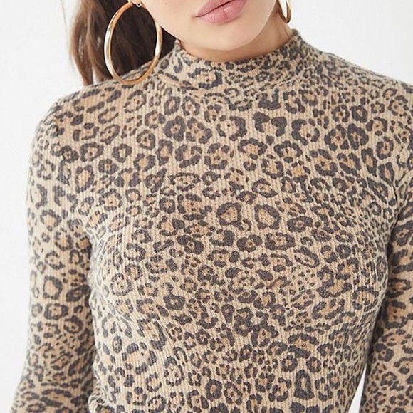 Leopard stretch knit top - Picture 6 of 7